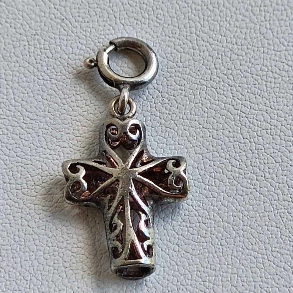 Gorgeous 3D Sterling Silver .925 Cross Pendant  Bail Scroll Marked Thailand